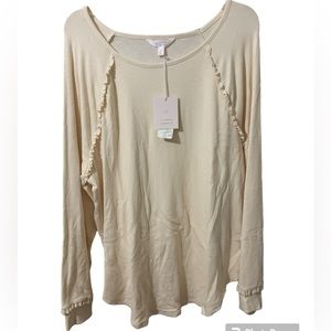 🌸.#908.   Lauren Conrad top